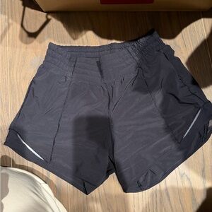 Lululemon size 4 tall Black Women’s Athletic Shorts